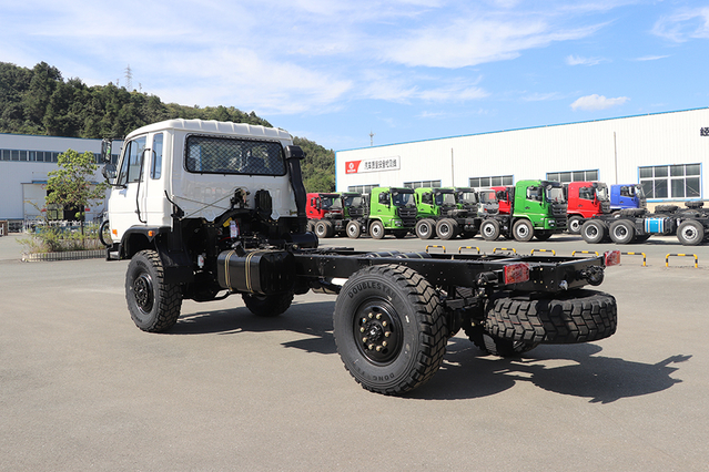 Extended DF four-wheel drive EQ2070 off-road chassis_153 special vehicle modification_4×4 flat head 170/190/210 horsepower off-road second-class vehicle