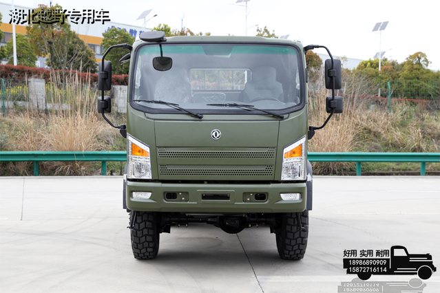 Six-wheel drive off-road special vehicle road tire_6*6DF2.5 ton light truck_EQ2082 improved version of flat-head off-road truck