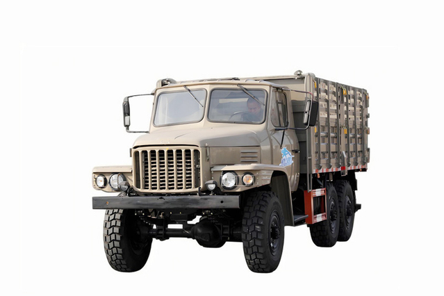EQ2082 off-road special vehicle_DF Six-wheel drive classic 240 cargo 170 horsepower truck_2.5-ton small steel cannon 6*6 classic 25Y engineering transportation