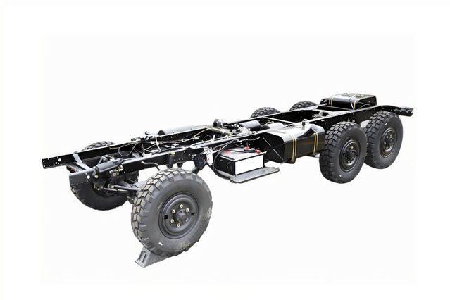 EQ2082 off-road special category four chassis_DF Six-wheel drive 2.5-ton chassis design and customization_6×6 three-axle chassis configuration export