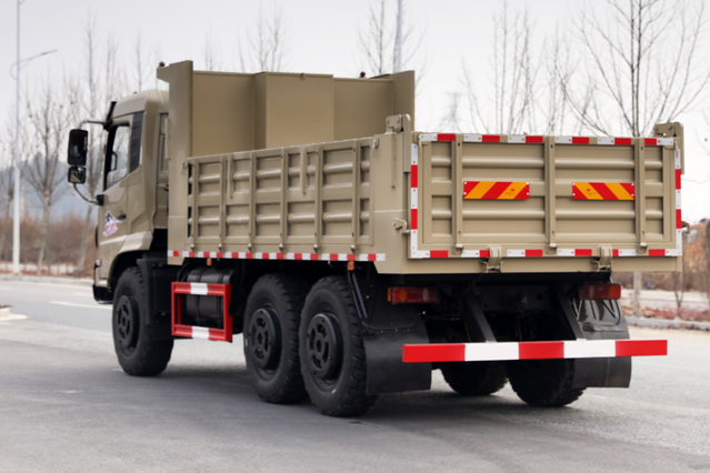 Export 210 horsepower EQ2102G off-road special Truck manufacturer_Cummins 240/260/Weichai 190 customized six-wheel drive 245 flat head 153 transport vehicle configuration_6×6DF classic military vehicle 10/12/15//20 ton personnel carrier price sales phone