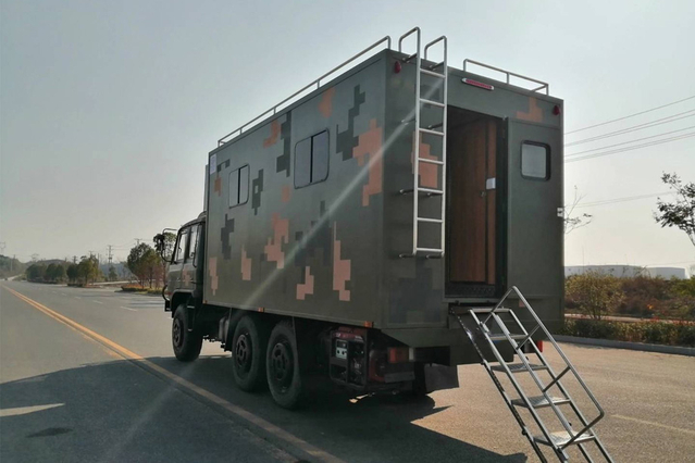 Sales price of 190/210 horsepower EQ2102N double-row off-road special field mobile toilet with overhead air conditioning_Six-wheel drive 246 flat head 153 field construction emergency rescue outdoor camp remote operation manufacturer_6×6DF classic military vehicle cargo vehicle configuration