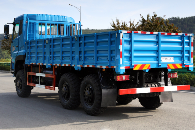 Yuchai 340 HP 6×6 chassis modified cargo manufacturer_Customized 15/20/25/30/35/40 ton cargo dump truck price_6×4 Cummins/4×4 Weichai DF Classic dump level II platform configuration sales phone