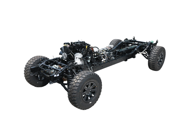 6/8/9/10/12/14 tons MT/AT195 horsepower double row DF EQ2063 off-road Category III chassis modified to load cargo/fastback van sales phone_M50 four-wheel drive all-terrain inspection vehicle Warrior special vehicle configuration quotation_4*4 high mobility Warrior can be licensed inspection vehicle civilian version maintenance support vehicle platform manufacturer price