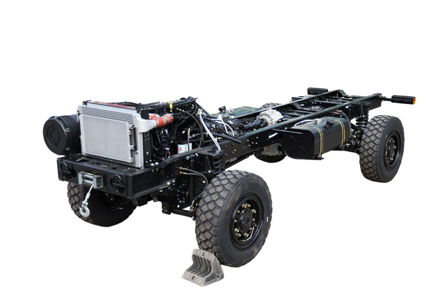 Right/left-hand drive Allison automatic 4×4 Cummins 330/300 horsepower 12.8/11/6/8/9/10/12/13/14-ton off-road special truck Category III chassis_DF four/six-wheel drive independent suspension_classic platform emergency rescue/firefighting/field exploration/armor protection/engineering operations/desert transportation/mine heavy load and other high-end/special purpose vehicle modifications